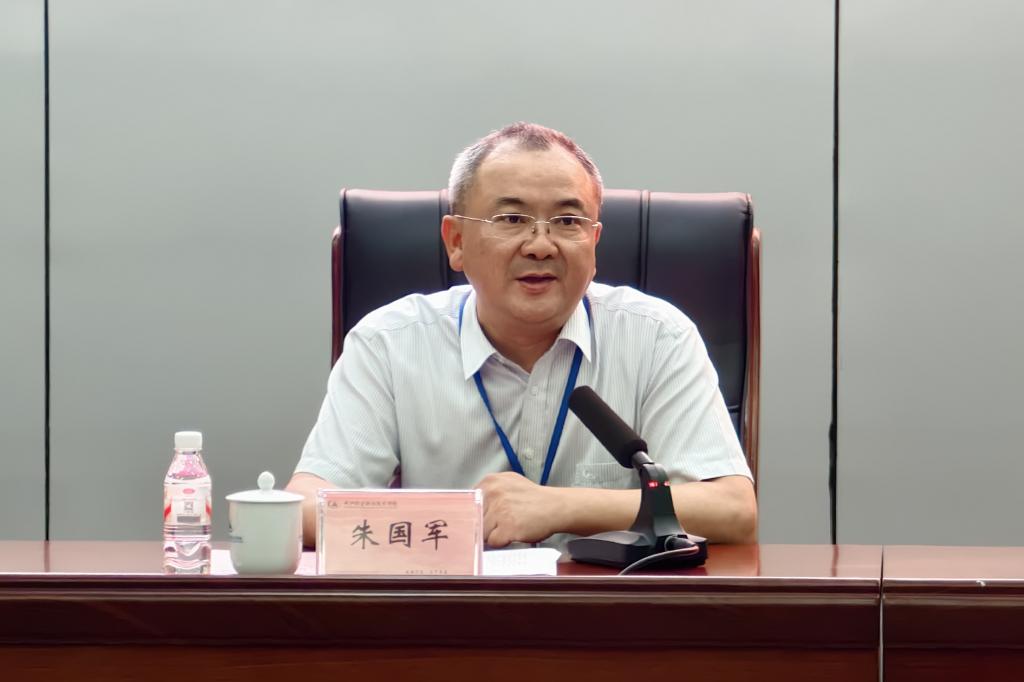 各党总支党员代表近300人齐聚一堂