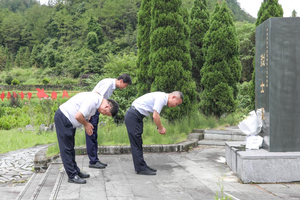 凝聚共识