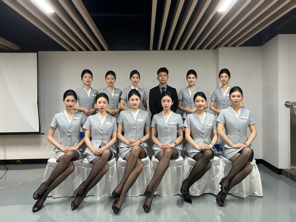 参加了全国统一招生考试